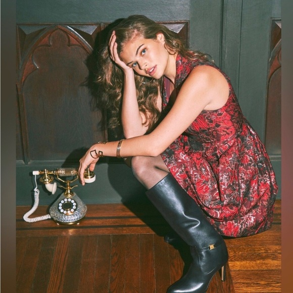 💚🐲Vince Camuto Mallard Green and Gold Heeled Boots size 7M NWOB🐲💚 - Picture 1 of 16